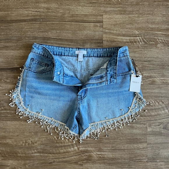 Forever 21 sparkle shorts - Picture 2 of 5